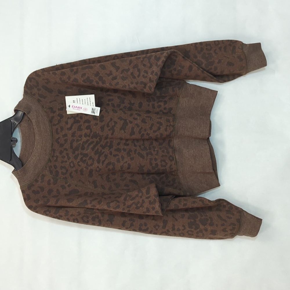 NWT -Womens Animal Print Long Sleeve Fashion Sweater